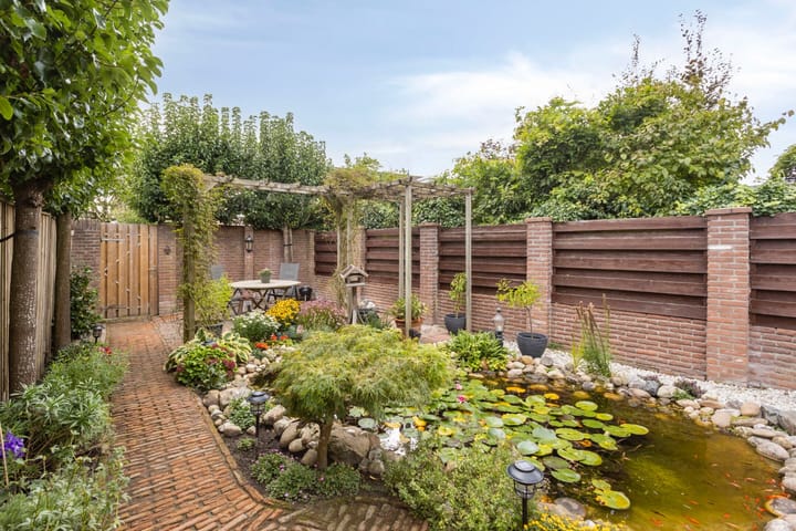 Tussenwoning te koop: Kerkstraat 47, Best