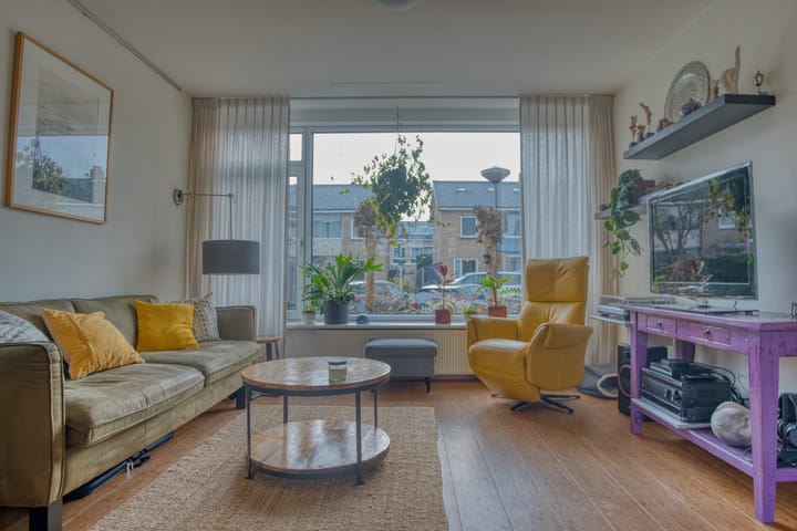 Tussenwoning te koop: Ericastraat 16, Zwijndrecht