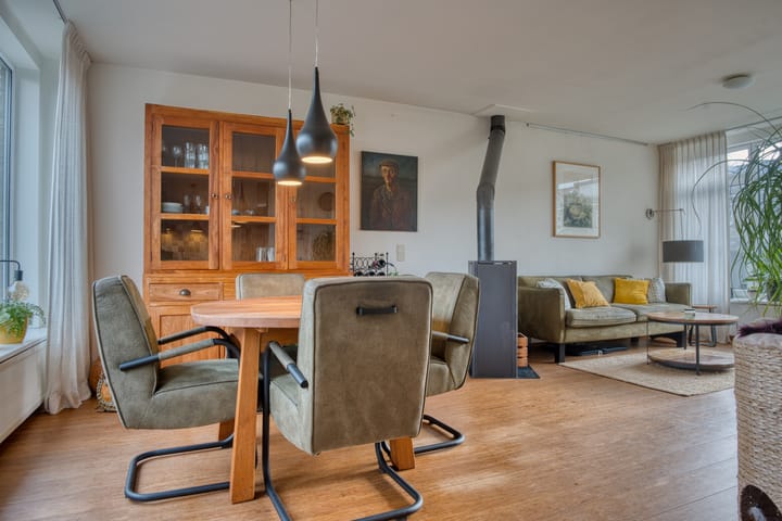 Tussenwoning te koop: Ericastraat 16, Zwijndrecht