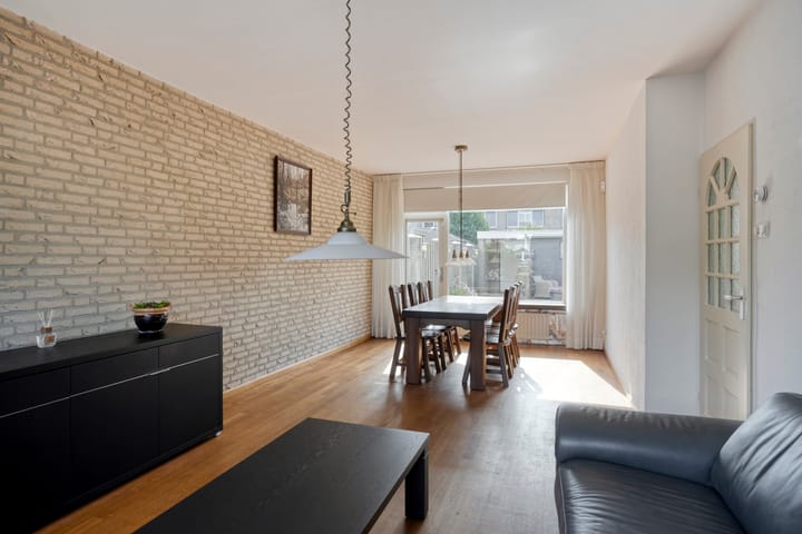 Tussenwoning te koop: Fazantlaan 21, Beuningen (Ge)