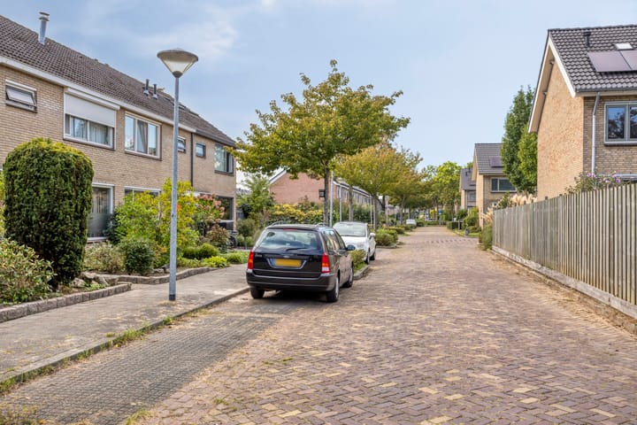 Tussenwoning te koop: Fazantlaan 21, Beuningen (Ge)