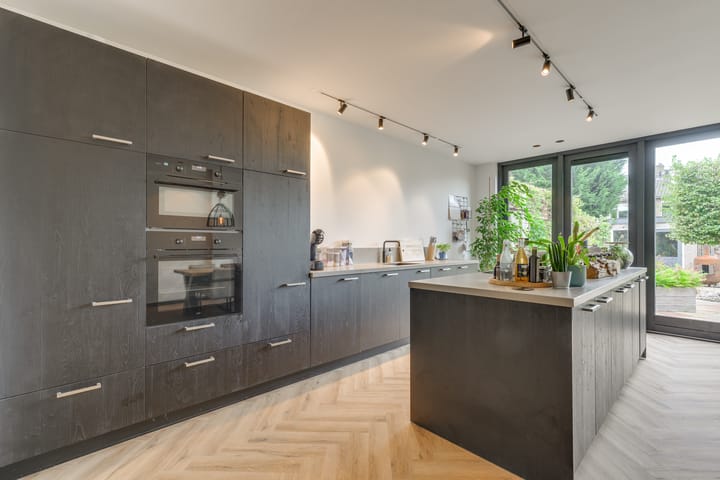 Tussenwoning te koop: Dr Poelslaan 8, Noordwijkerhout