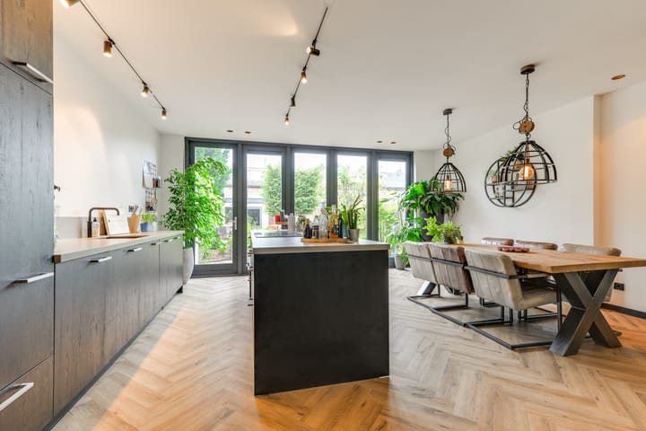 Tussenwoning te koop: Dr Poelslaan 8, Noordwijkerhout