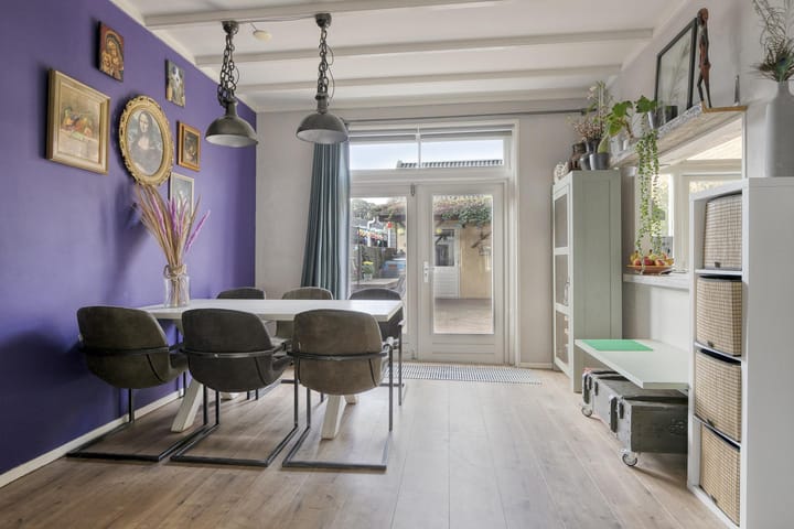 Hoekwoning te koop: Wilhelminalaan 2, Kampen