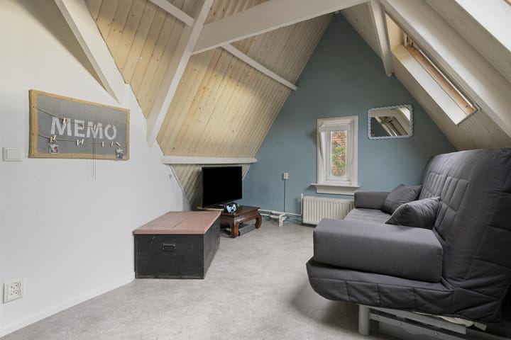 Hoekwoning te koop: Wilhelminalaan 2, Kampen