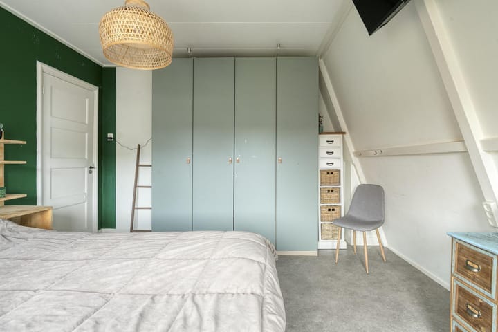 Hoekwoning te koop: Wilhelminalaan 2, Kampen
