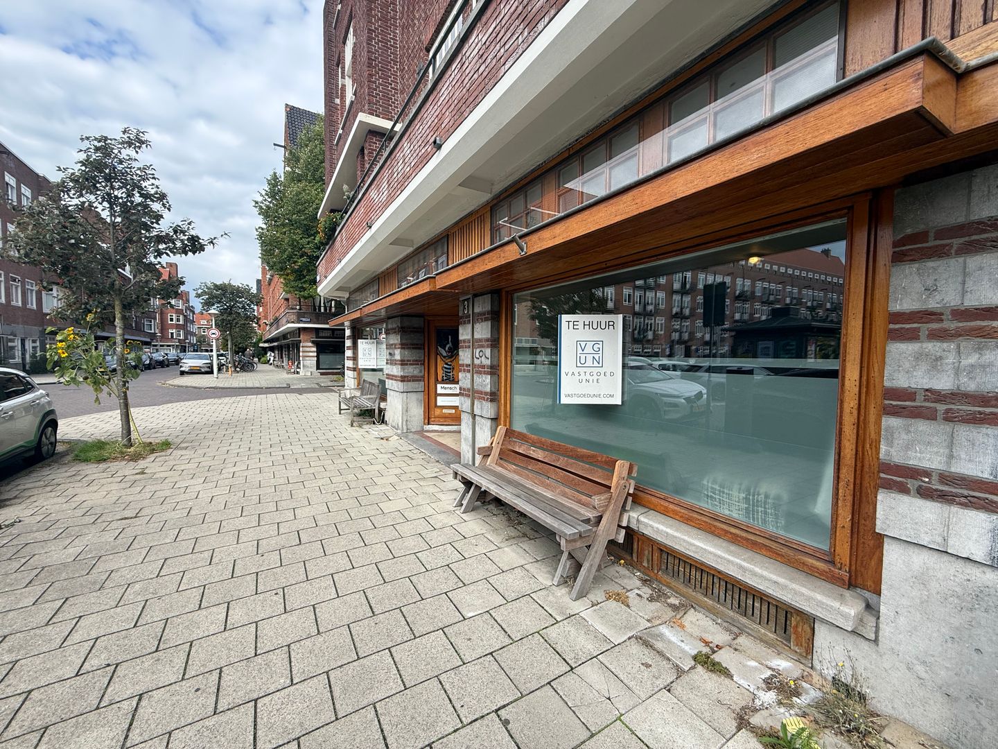 View photo 2 of Legmeerplein 1-3