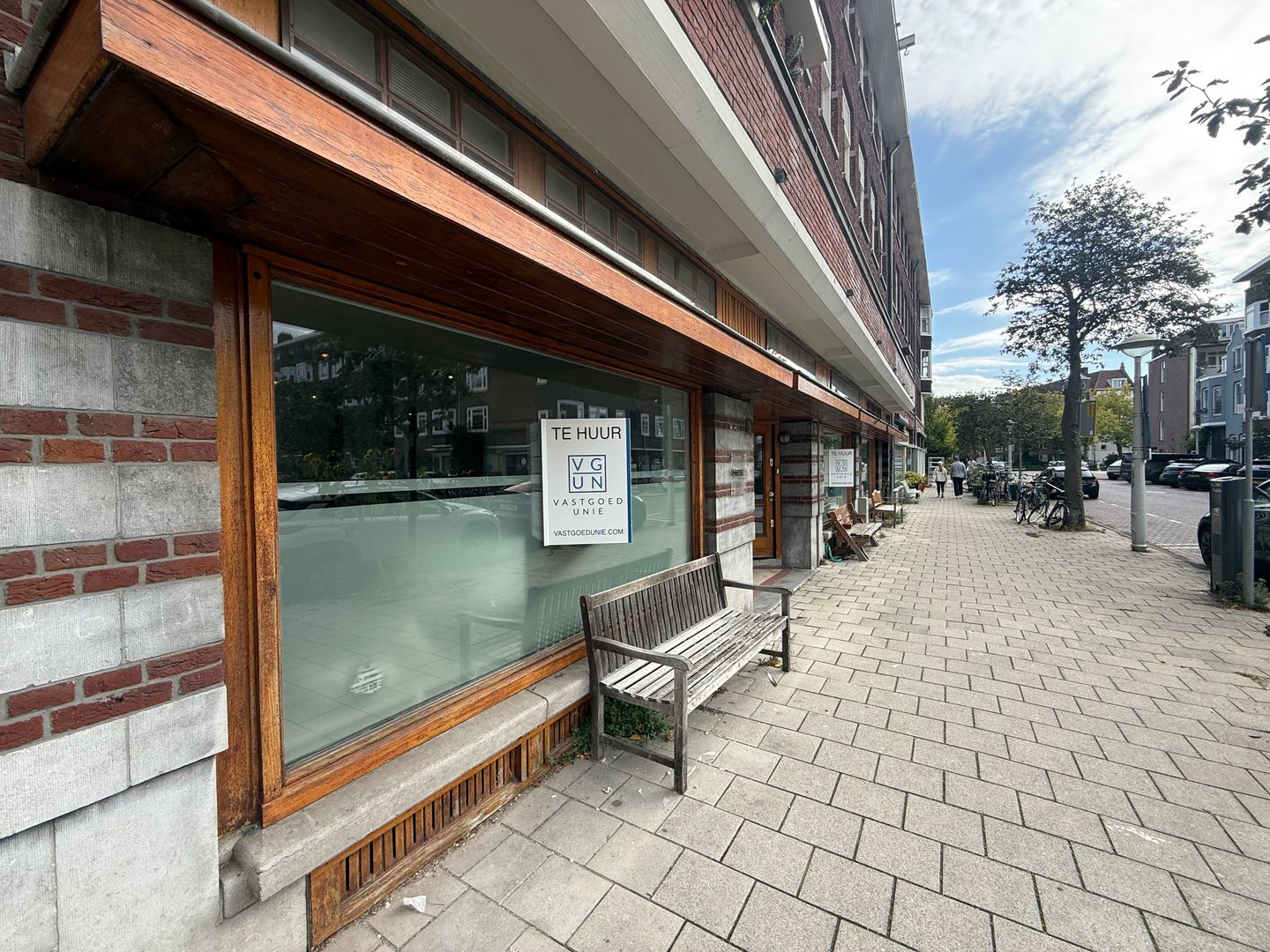 View photo 1 of Legmeerplein 1-3