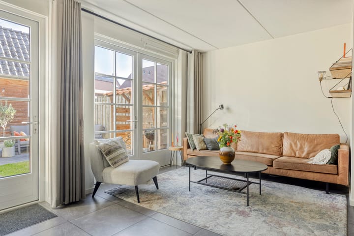 Tussenwoning te koop: Schulenburg 15, Oostkapelle