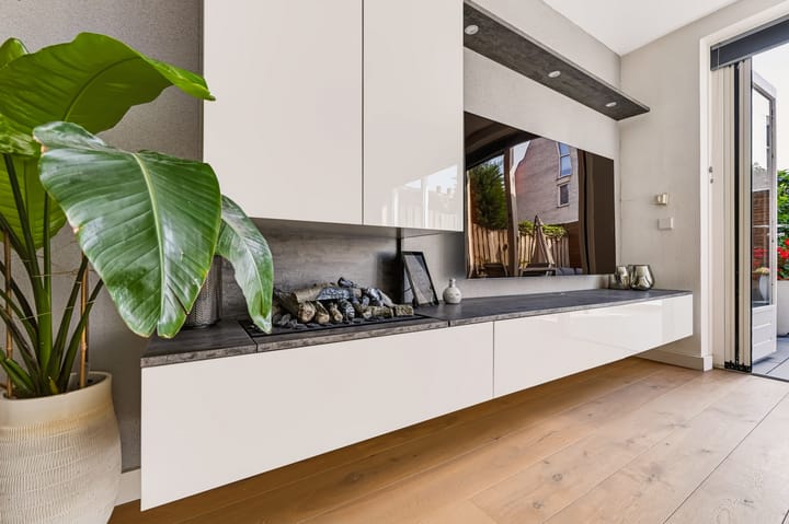 Tussenwoning te koop: Waalsteen 38, Houten