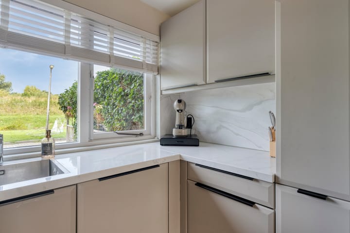 Tussenwoning te koop: Westland 11, Purmerend