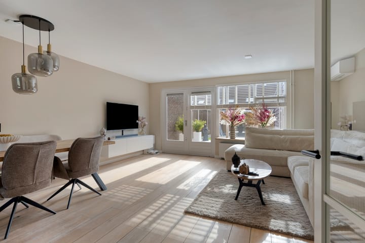 Tussenwoning te koop: Westland 11, Purmerend