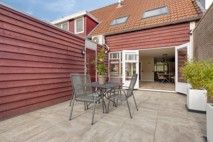 Tussenwoning te koop: Westland 11, Purmerend