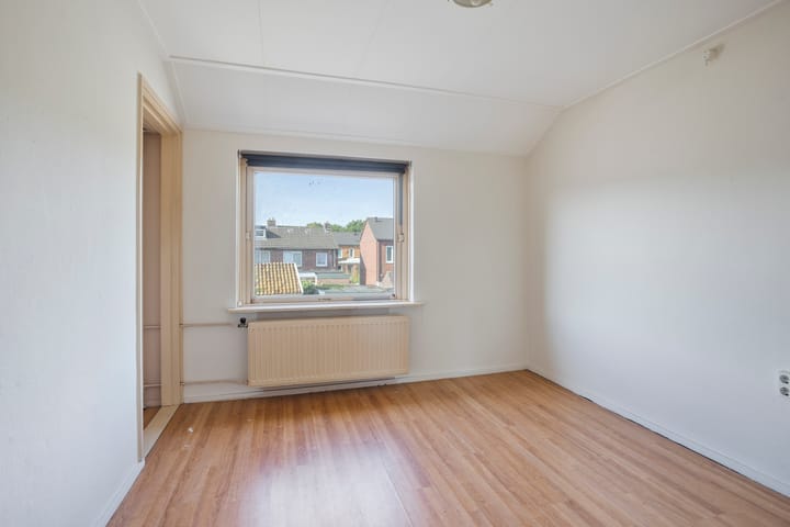 Twee-onder-één-kap te koop: anjerstraat 33, Oldenzaal