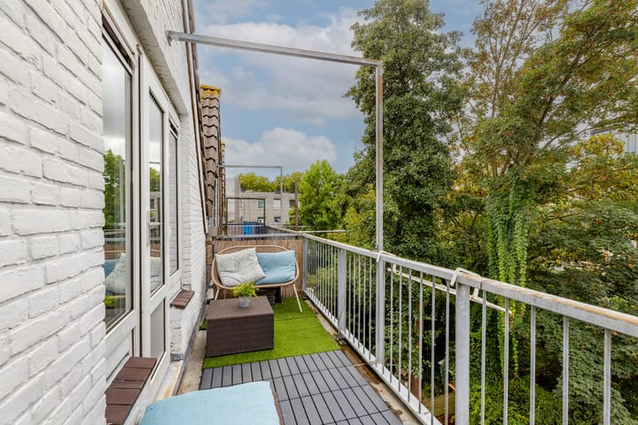 Tussenwoning te koop: Schiebroeksestraat 49, Rotterdam