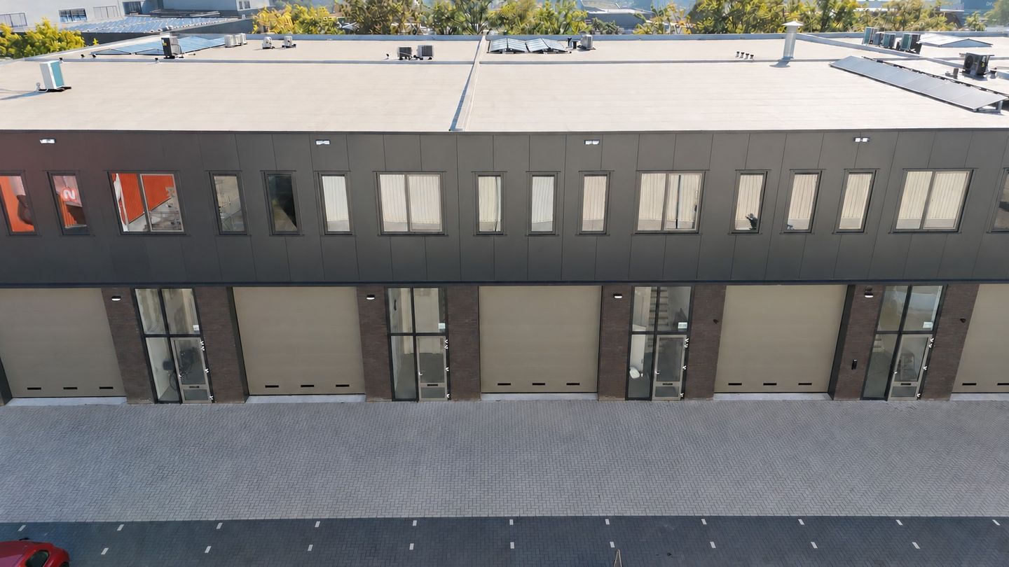 View photo 2 of Accustraat 21-M