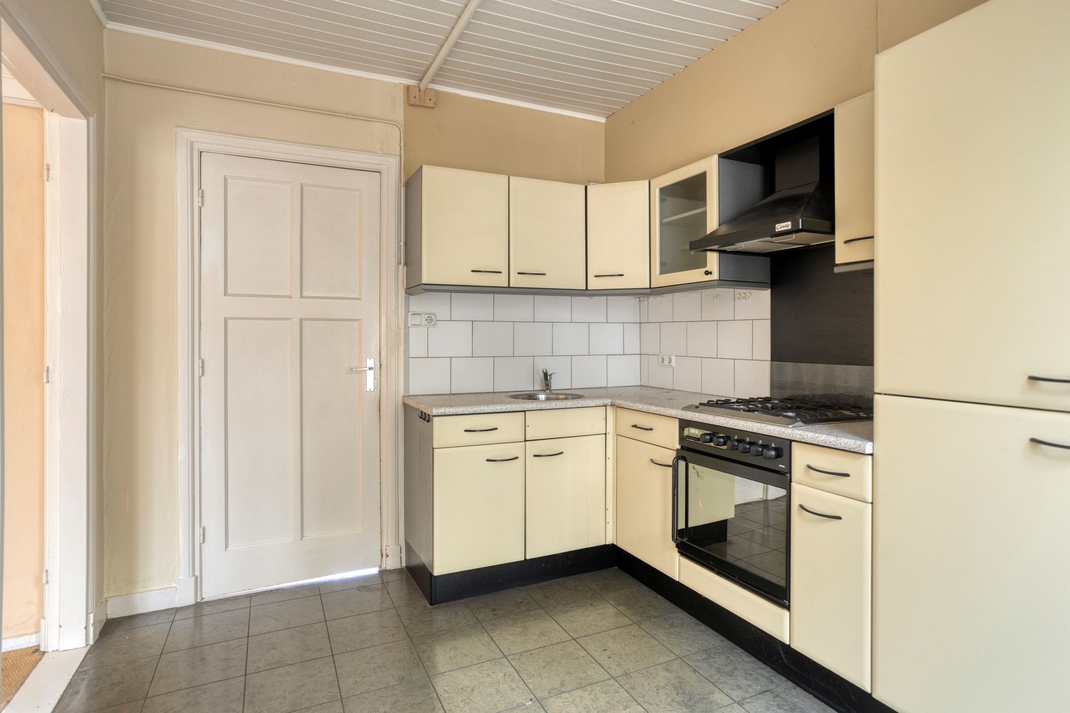 Photo 9 of Raadhuisstraat 15