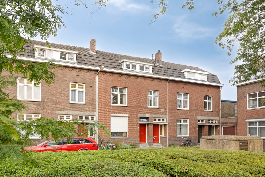 Photo 23 of Raadhuisstraat 15