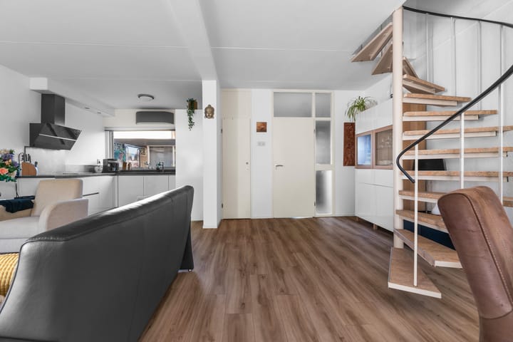 Tussenwoning te koop: Landslag 5, Huissen