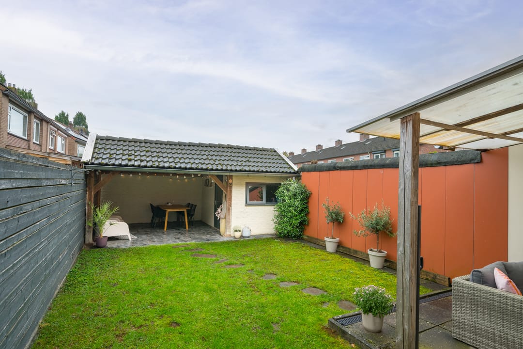 Photo 32 of Rozenstraat 17