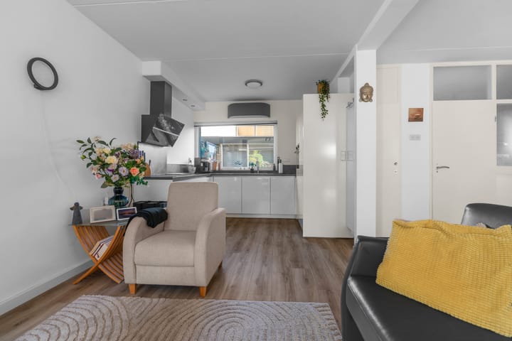 Tussenwoning te koop: Landslag 5, Huissen