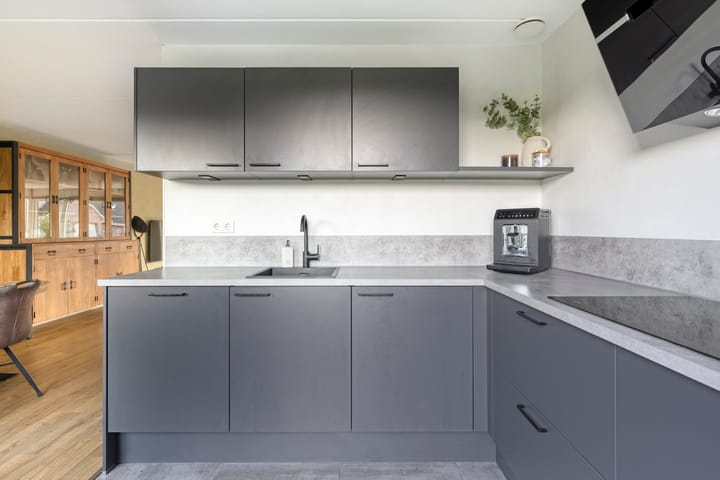Twee-onder-één-kap te koop: Ceresstraat 22, Makkinga