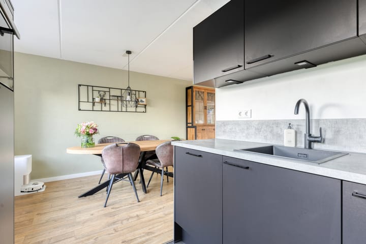 Twee-onder-één-kap te koop: Ceresstraat 22, Makkinga