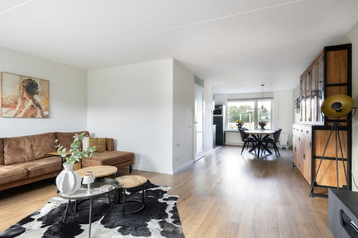 Twee-onder-één-kap te koop: Ceresstraat 22, Makkinga