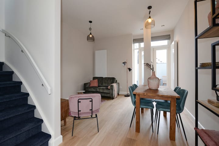 Photo 2 of Bazarstraat 1-E