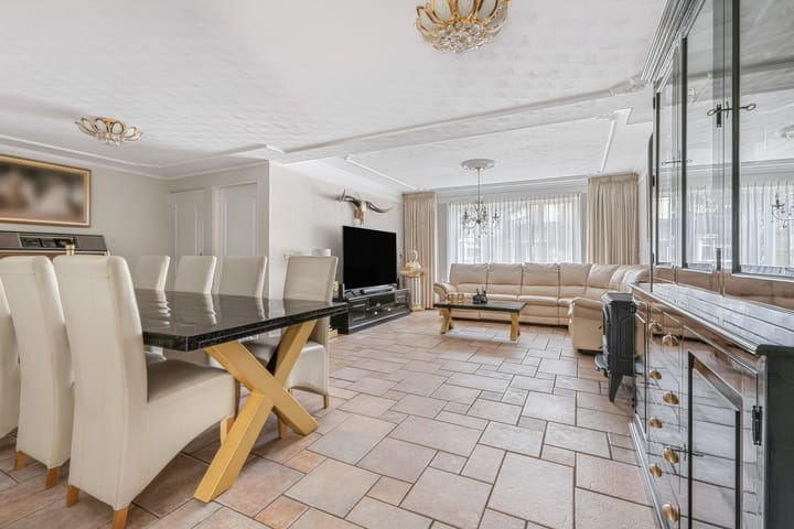 Twee-onder-één-kap te koop: Reisvennestraat 53, Valkenswaard