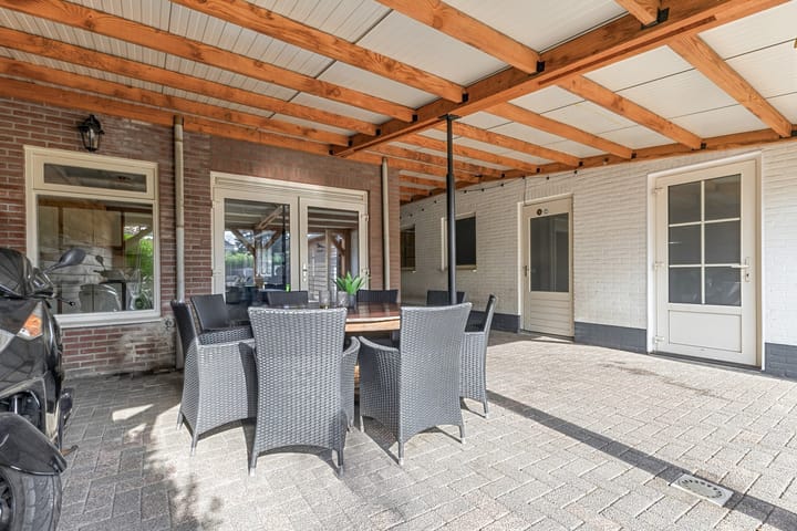 Twee-onder-één-kap te koop: Reisvennestraat 53, Valkenswaard