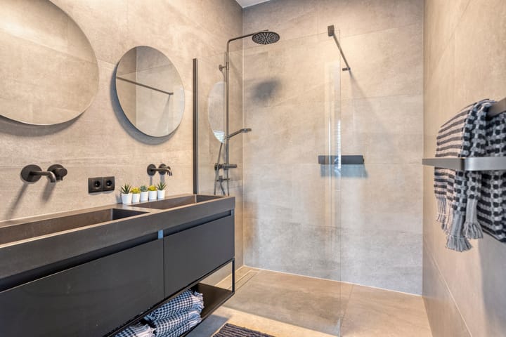 Tussenwoning te koop: Gentiaan 10, Heerlen