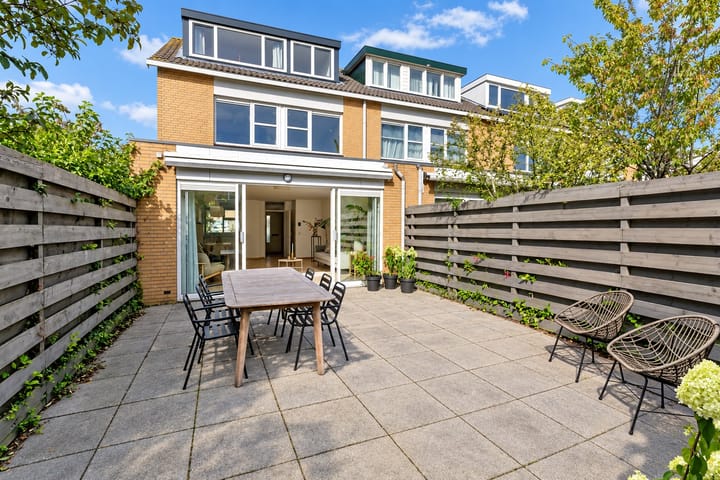 Hoekwoning te koop: Wilhelmina Druckerlaan 26, Amstelveen