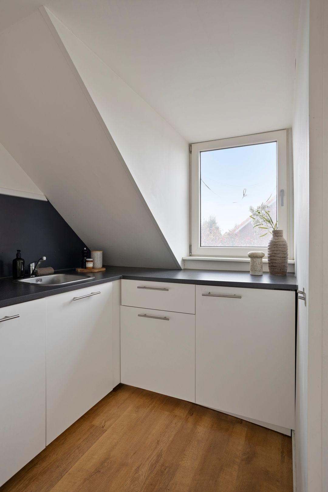 Photo 16 of Bergen op Zoomstraat 96-B