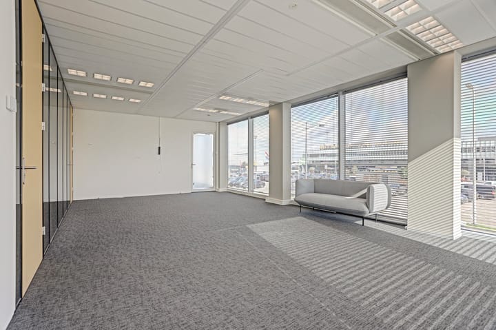 Rotterdam Airportplein 22