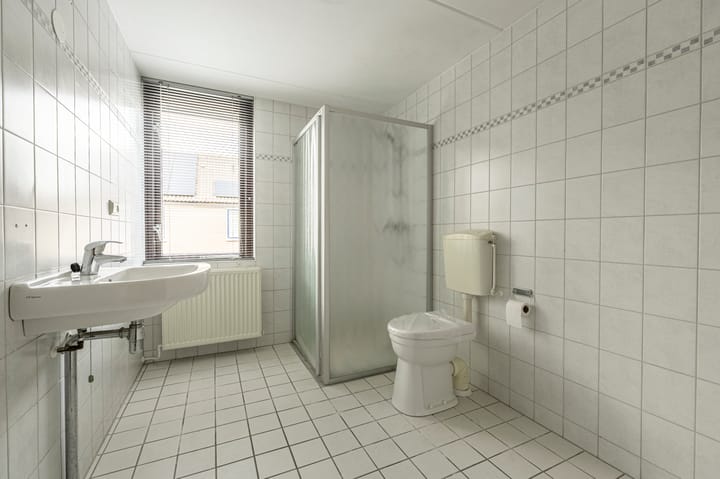 Tussenwoning te koop: Grondzeiler 15, Puttershoek