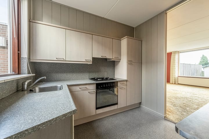 Tussenwoning te koop: Grondzeiler 15, Puttershoek