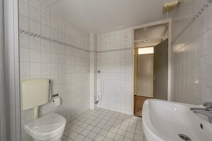 Tussenwoning te koop: Grondzeiler 15, Puttershoek