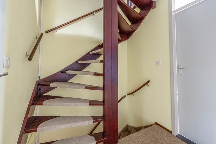 Tussenwoning te koop: Grondzeiler 15, Puttershoek