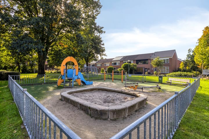 Hoekwoning te koop: Kamillelaan 85, Scherpenzeel (Ge)