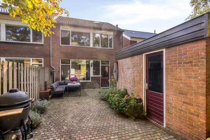 Hoekwoning te koop: Kamillelaan 85, Scherpenzeel (Ge)