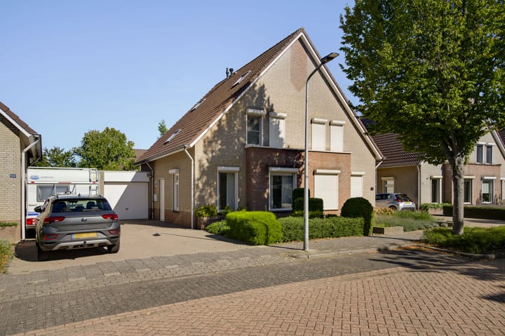 Tussenwoning te koop: Paltrokmolen 88, Weert