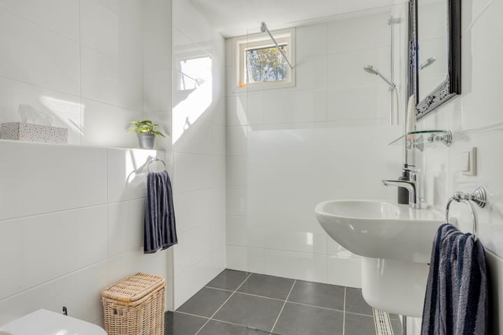 Tussenwoning te koop: Roerdompweg 76, Oud-Beijerland