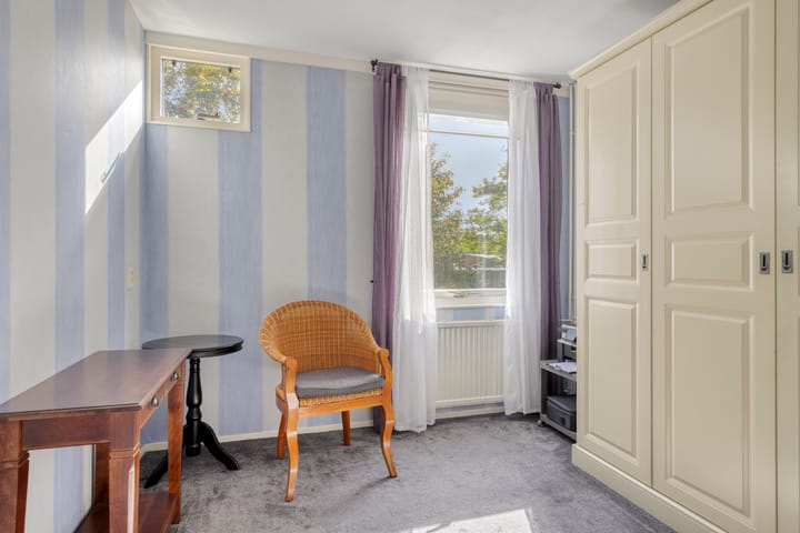 Tussenwoning te koop: Roerdompweg 76, Oud-Beijerland