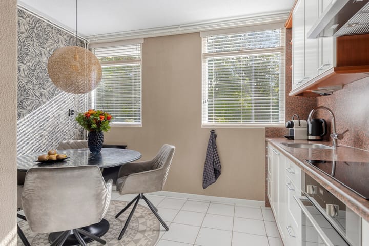 Tussenwoning te koop: Roerdompweg 76, Oud-Beijerland