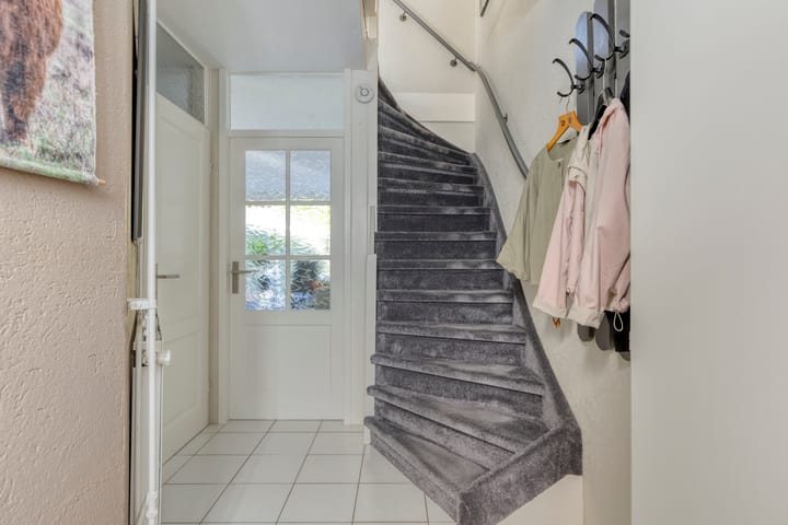 Tussenwoning te koop: Roerdompweg 76, Oud-Beijerland