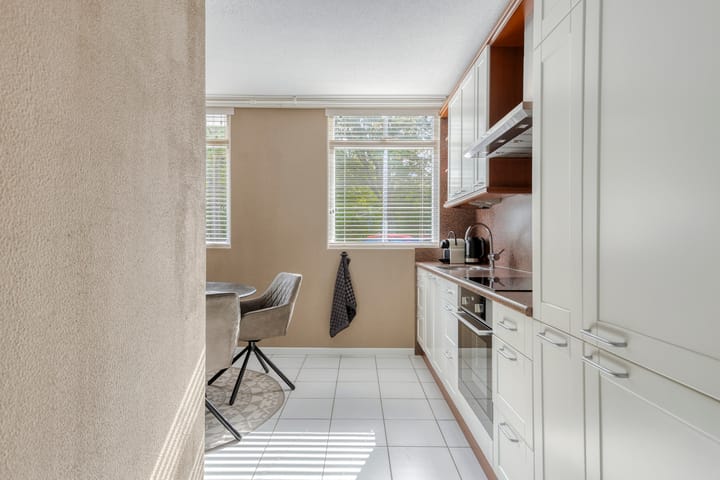 Tussenwoning te koop: Roerdompweg 76, Oud-Beijerland