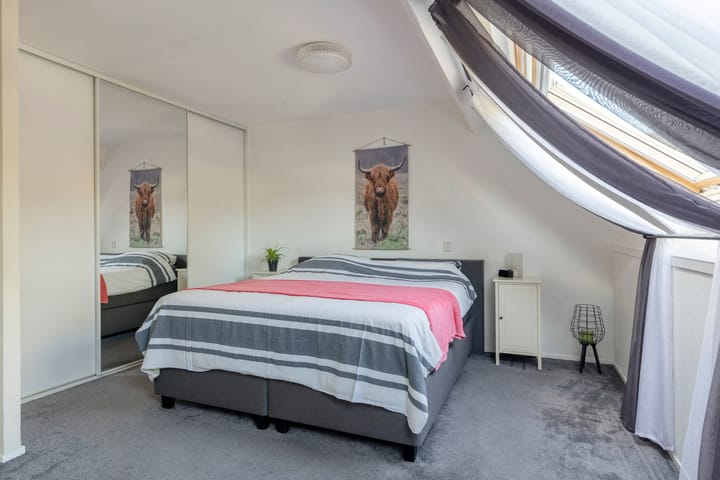 Tussenwoning te koop: Roerdompweg 76, Oud-Beijerland