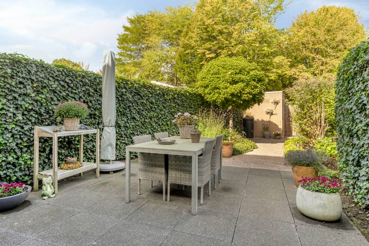 Tussenwoning te koop: Roerdompweg 76, Oud-Beijerland