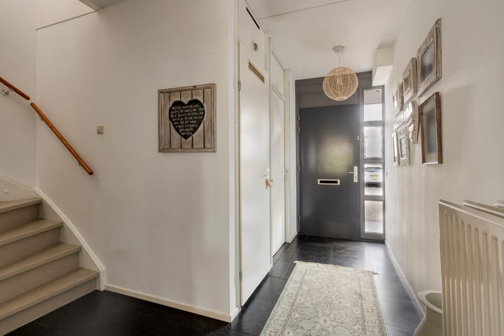 Tussenwoning te koop: De Eilanden 6, Bergschenhoek